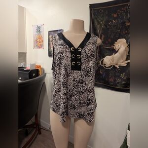 XL Leopard Print Tank Top V-Neck Sleeveless Blouse Lace-Up‎ Detail